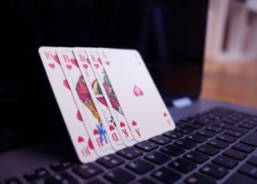 Comprehensive Reviews of Online Casinos and Their Games